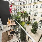 Ynh Bilo Sancarlo Museo Egizio Piazza San Carlo Appartement Turijn