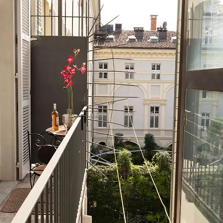 Ynh Bilo Sancarlo Museo Egizio Piazza San Carlo * Turin