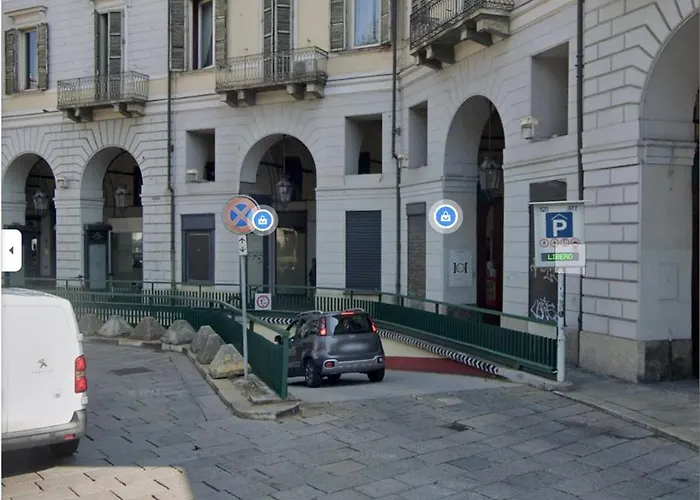 Ynh Bilo Sancarlo Museo Egizio Piazza San Carlo *